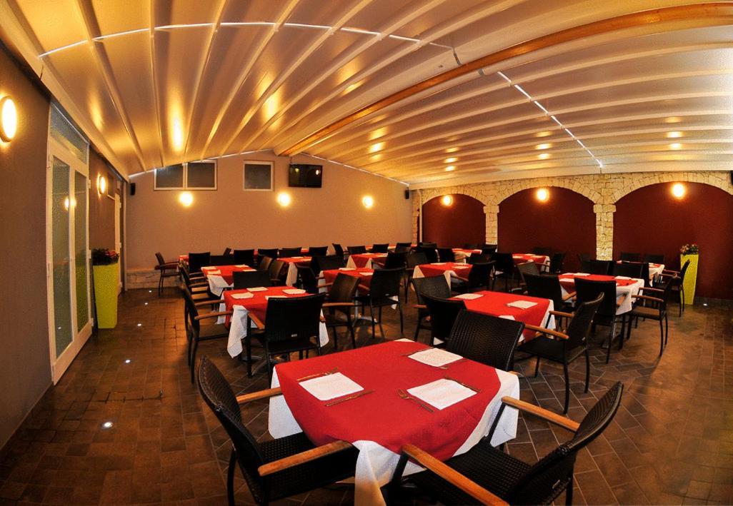 Albergo Alla Torre Caldonazzo Εξωτερικό φωτογραφία